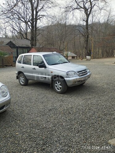 Chevrolet Niva 2006, 245,000 km - 1.7 л - Lerik