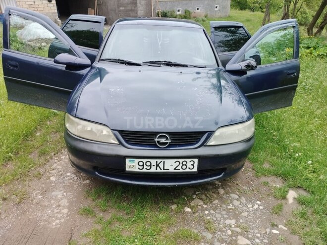 Opel Vectra 1999, 350,000 km - 1.6 l - Quba