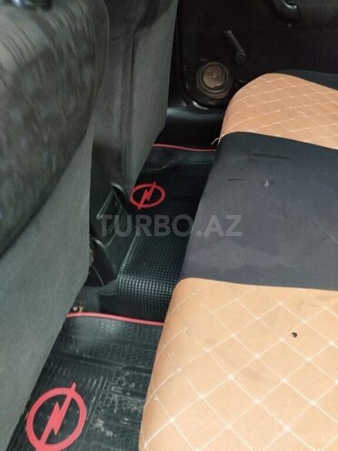 Opel Vectra 1999, 350,000 km - 1.6 l - Quba