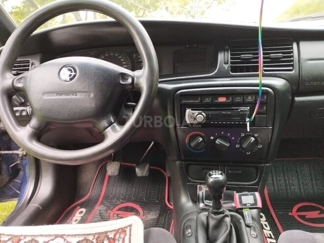 Opel Vectra 1999, 350,000 km - 1.6 l - Quba