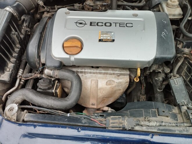 Opel Vectra 1999, 350,000 km - 1.6 l - Quba