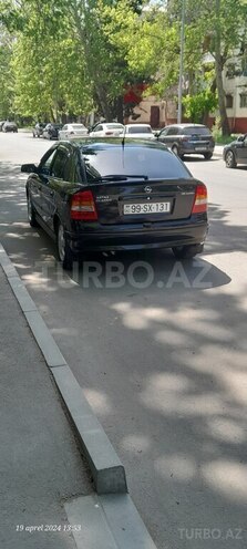 Opel Astra 2009, 283,111 km - 1.4 l - Yevlax