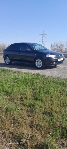 Opel Astra 2009, 283,111 km - 1.4 l - Yevlax