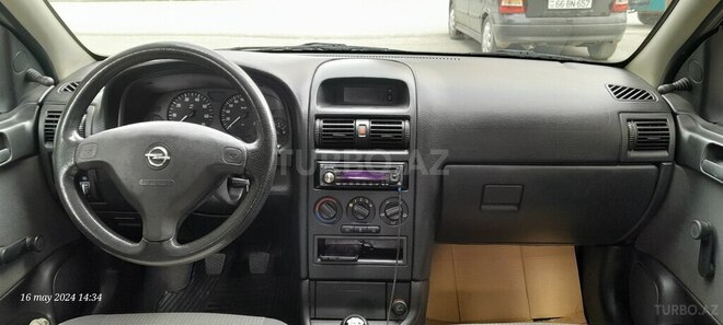 Opel Astra 2009, 283,111 km - 1.4 l - Yevlax