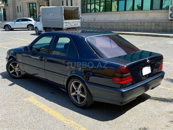 Mercedes C 200 1998, 284,467 km - 2.0 l - Bakı