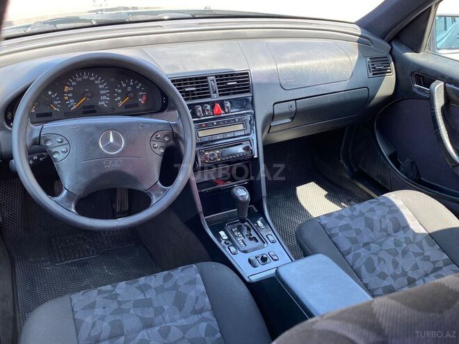 Mercedes C 200 1998, 284,467 km - 2.0 l - Bakı
