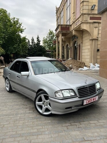 Mercedes C 240