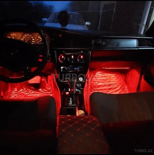 Mercedes 190 1991, 320,000 km - 1.8 l - Quba