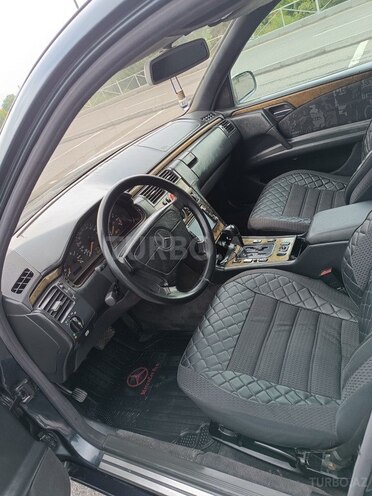 Mercedes E 230 1996, 244,000 km - 2.3 л - Şəki