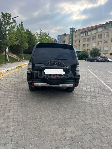 Mitsubishi Pajero 2008, 285,000 km - 3.0 л - Bakı