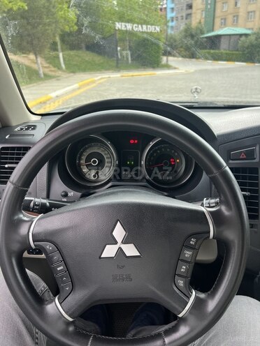Mitsubishi Pajero 2008, 285,000 km - 3.0 л - Bakı