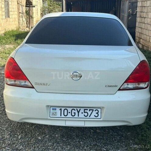 Nissan Sunny 2010, 213,741 km - 1.6 l - Beyləqan