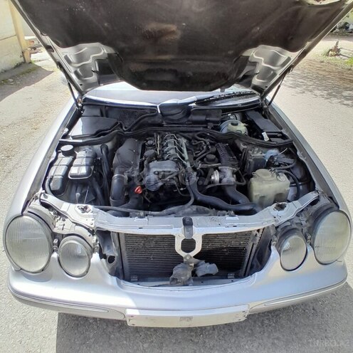 Mercedes E 220 d 2000, 350,000 km - 2.2 l - Bakı