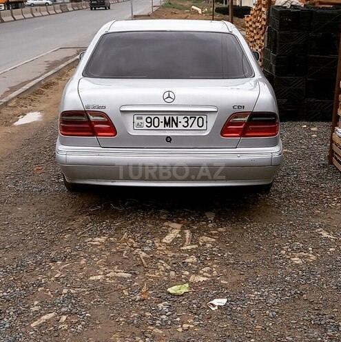Mercedes E 220 d 2000, 354,236 km - 2.2 l - Bakı