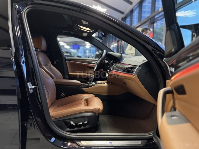 BMW 530 2018, 99,000 km - 2.0 л - Bakı