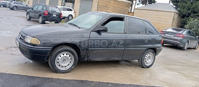 Opel Astra 1994, 394,000 km - 1.6 l - Bakı