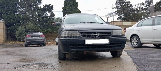 Opel Astra 1994, 394,000 km - 1.6 l - Bakı
