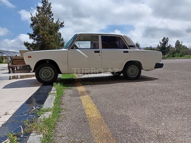 LADA (VAZ) 2107