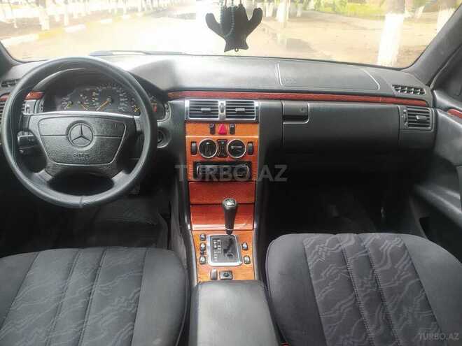 Mercedes E 230 1997, 397,660 km - 2.3 l - Sumqayıt