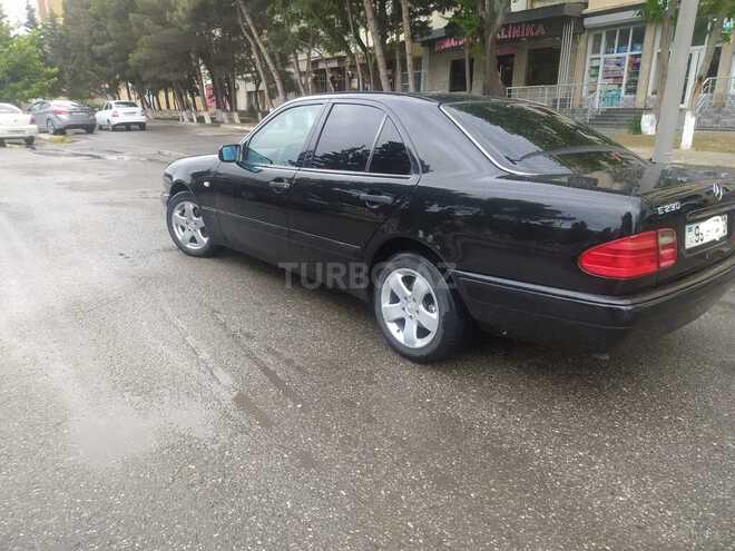 Mercedes E 230 1997, 397,660 km - 2.3 l - Sumqayıt