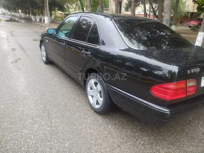 Mercedes E 230 1997, 397,660 km - 2.3 l - Sumqayıt