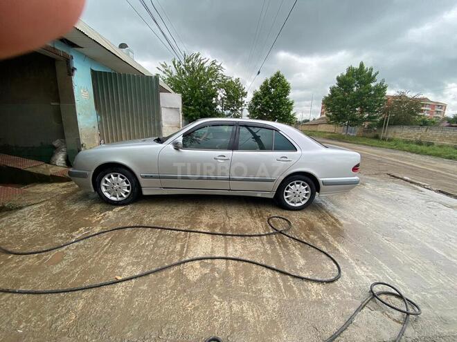 Mercedes E 220 d 2000, 222,606 km - 2.2 l - Göytəpə