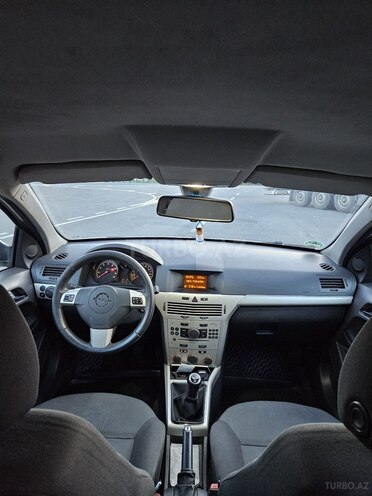 Opel Astra 2007, 235,000 km - 1.4 l - Qax
