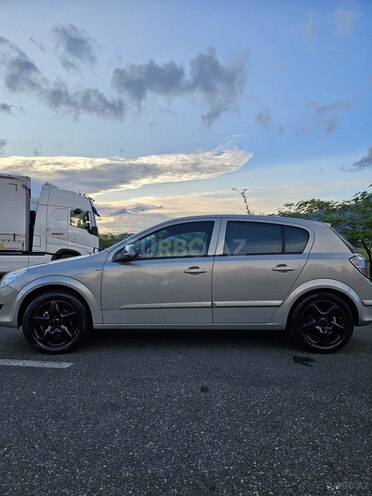 Opel Astra 2007, 235,000 km - 1.4 l - Qax