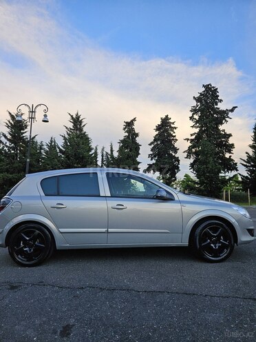 Opel Astra 2007, 235,000 km - 1.4 l - Qax