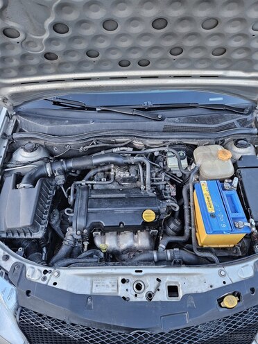 Opel Astra 2007, 235,000 km - 1.4 l - Qax