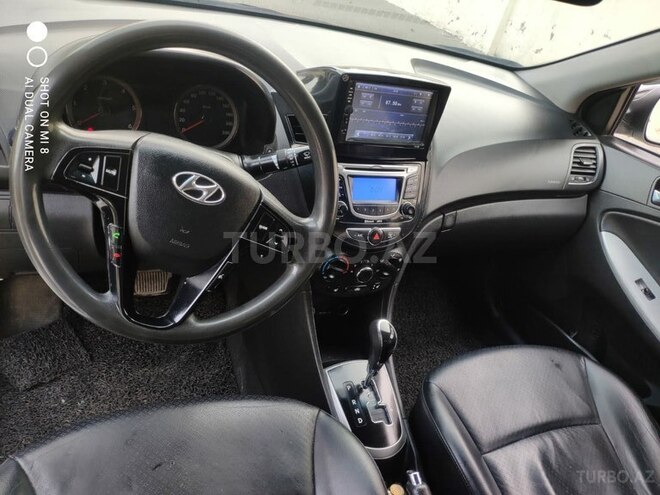 Hyundai Accent 2011, 220,000 km - 1.6 л - Bakı