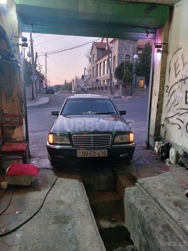 Mercedes C 220 d 2000, 40,000 km - 2.2 l - Bakı