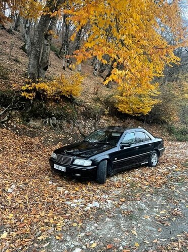 Mercedes C 220 d 2000, 40,000 km - 2.2 l - Bakı