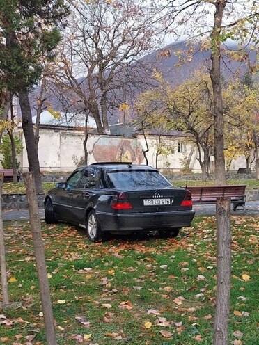 Mercedes C 220 d 2000, 40,000 km - 2.2 l - Bakı
