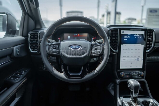 Ford Ranger-13