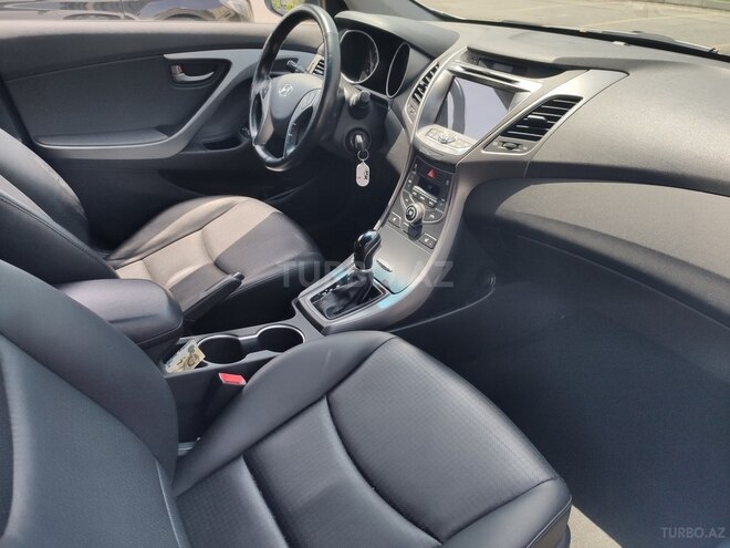 Hyundai Avante 2015, 174,000 km - 1.6 л - Bakı