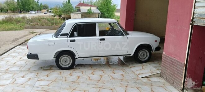 LADA (VAZ) 2107