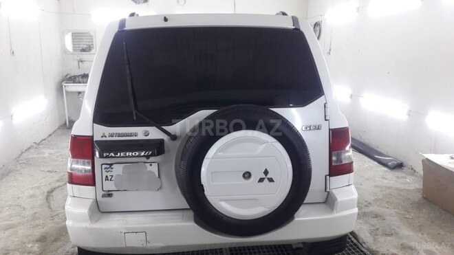 Mitsubishi Pajero io 1999, 129,800 km - 1.8 l - Bakı