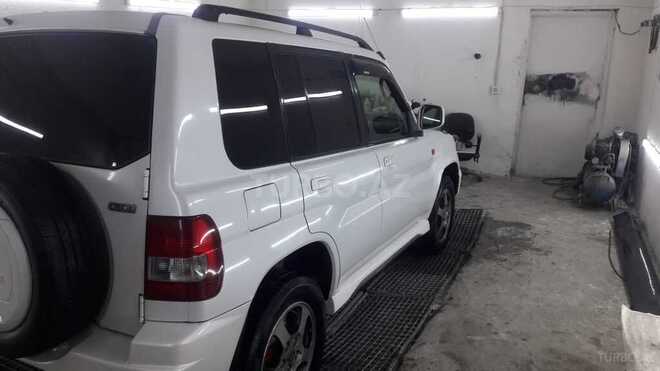 Mitsubishi Pajero io 1999, 129,800 km - 1.8 l - Bakı