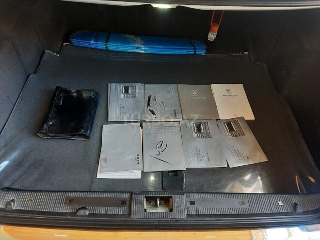 Mercedes E 240 1999, 277,000 km - 2.4 л - Şəki