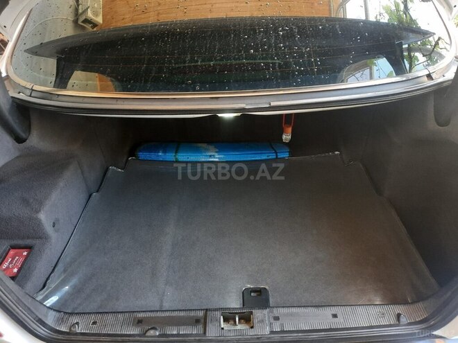 Mercedes E 240 1999, 277,000 km - 2.4 л - Şəki