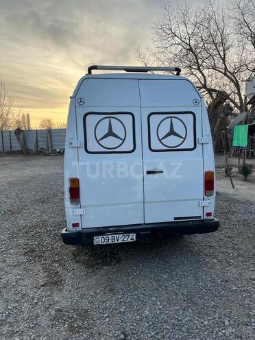 Mercedes 208 D 1994, 500,000 km - 2.3 l - Bərdə