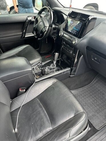 Toyota Land Cruiser Prado 2011, 223,000 km - 2.7 l - Bakı