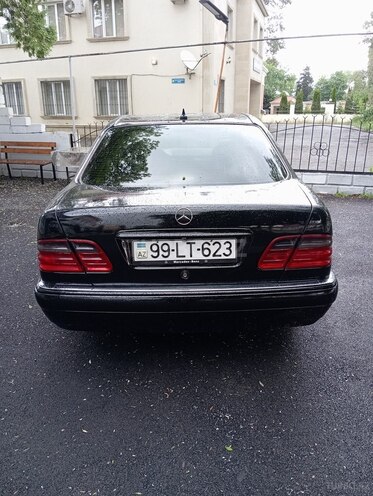 Mercedes E 200 1997, 450,000 km - 2.0 l - Quba