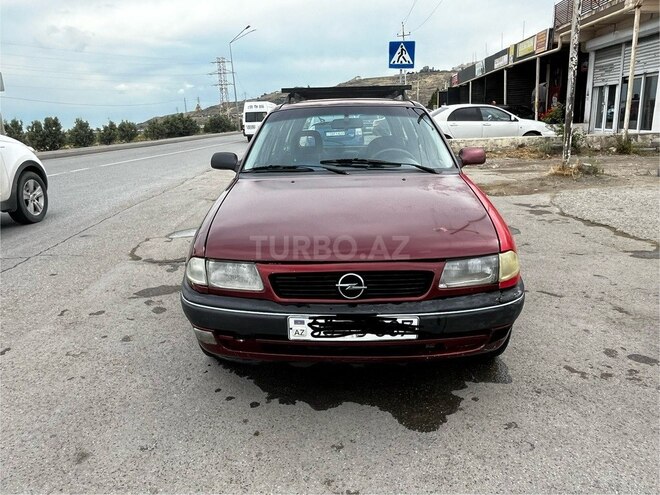 Opel Astra 1996, 250,000 km - 1.6 л - Bakı