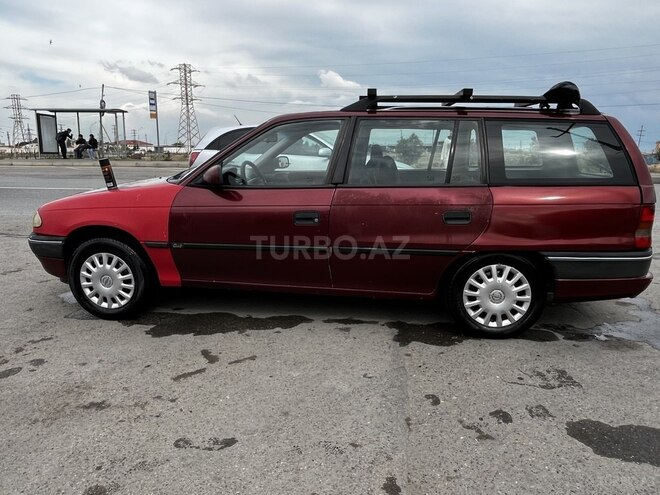 Opel Astra 1996, 250,000 km - 1.6 л - Bakı