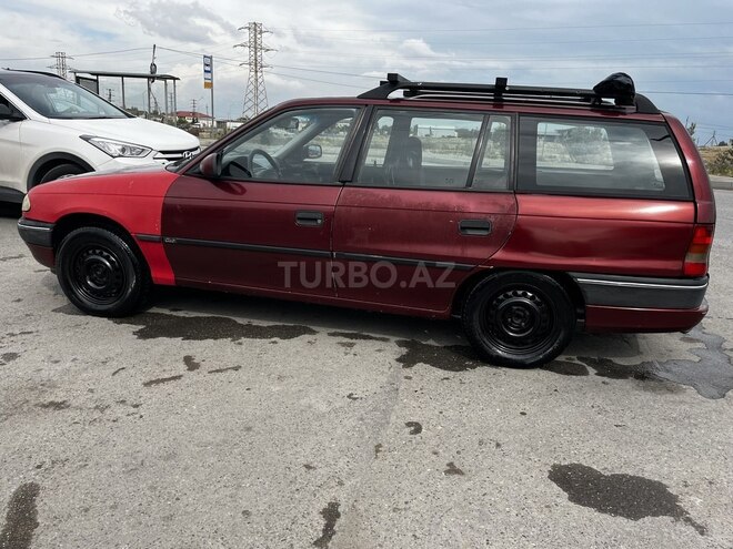 Opel Astra 1996, 250,000 km - 1.6 л - Bakı