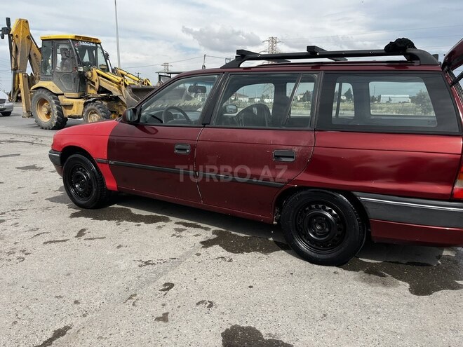 Opel Astra 1996, 250,000 km - 1.6 л - Bakı
