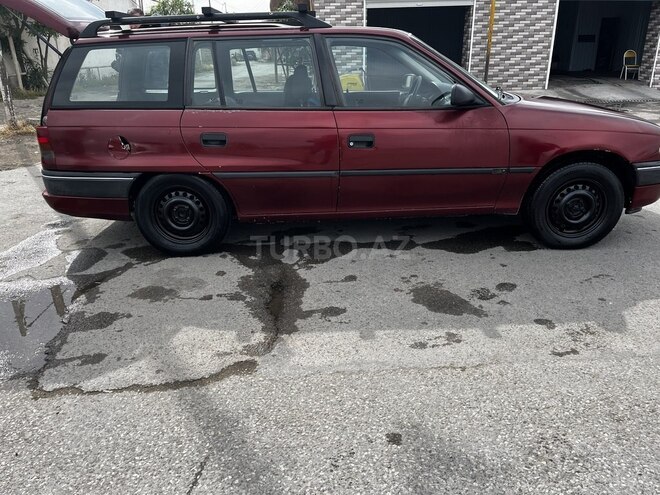Opel Astra 1996, 250,000 km - 1.6 л - Bakı