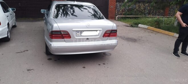 Mercedes E 220 d 1999, 352,462 km - 2.2 l - Beyləqan